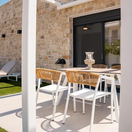 Irista By Golden Host Apartment Nea Moudania