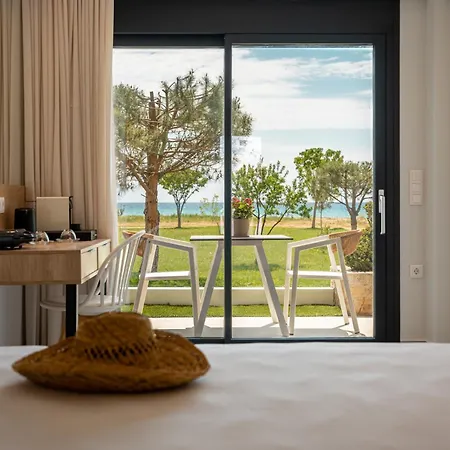 Irista By Golden Host Apartment