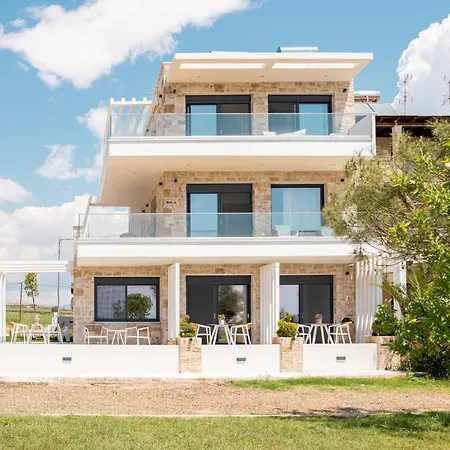 Irista By Golden Host Apartment Nea Moudania