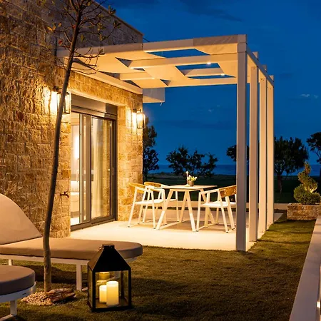 Irista By Golden Host Apartment Nea Moudania